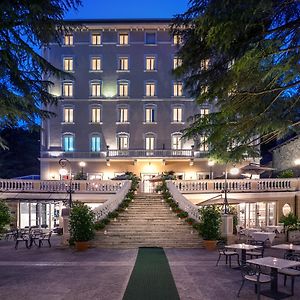 Superior Double or Twin Room Thermal Pool Access